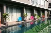 สระว่ายน้ำ AE LANA Chiangmai Hotel