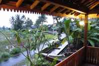 Phòng ngủ Wooden Room at Gladakpari Yogyakarta