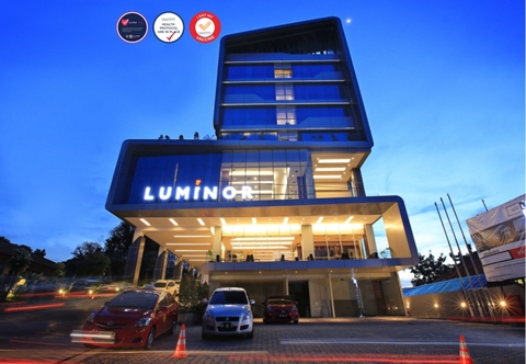 Bangunan Luminor Hotel Jambi Kebun Jeruk By WH