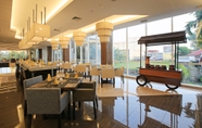 Restaurant 6 Luminor Hotel Jambi Kebun Jeruk By WH