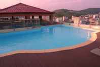 Swimming Pool Golden Halong Hotel