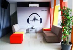 Lobby 6 Front One Inn Sidoarjo