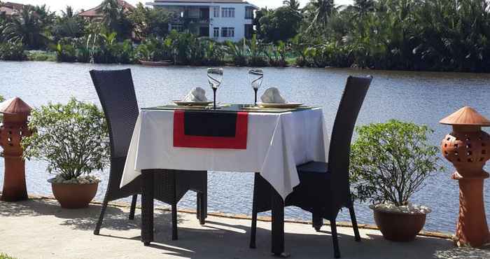 Restaurant Riverside Garden Villas