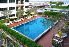 Swimming Pool 7 Suvarnabhumi Ville Airport Hotel