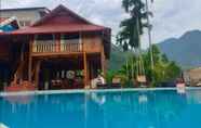 Swimming Pool 2 Mai Chau Sunset Boutique Hotel