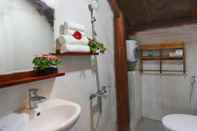 In-room Bathroom Seaside An Bang Homestay