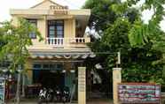 Exterior 3 Yellow House Homestay