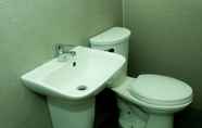 Toilet Kamar 7 Red C Residences