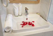 객실 내 욕실 Gibson Hotel Nha Trang