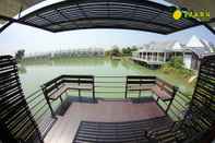 Swimming Pool Lemon Resort Buriram