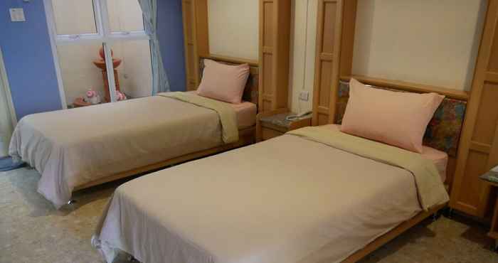 Bedroom Ploy Resort Nang Rong