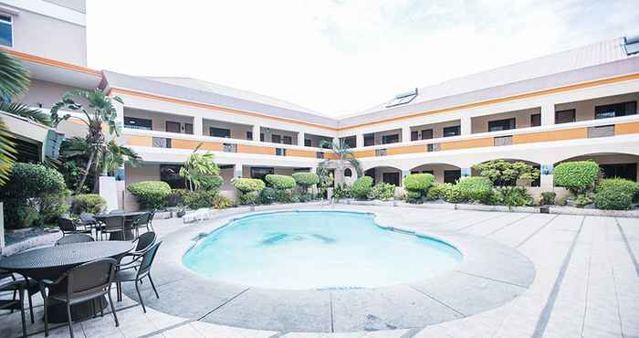 Kolam Renang La Maja Rica Hotel