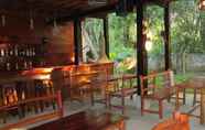 ร้านอาหาร 7 Mai Chau Hostel & Cafe Bar