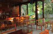 Nhà hàng 7 Mai Chau Hostel & Cafe Bar