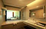 In-room Bathroom 3 Muong Thanh Luxury Dien Lam