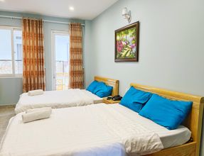 침실 4 1996 Dalat Hotel