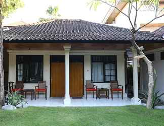 Exterior 2 Sari Indah Cottages