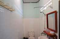 Phòng tắm bên trong Sunny Resort Phu Quoc