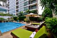 Swimming Pool St. James Bangkok Hotel