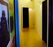 Ruang untuk Umum 3 Roomies Suites Boutique Hotel