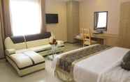 Kamar Tidur 6 West Hotel