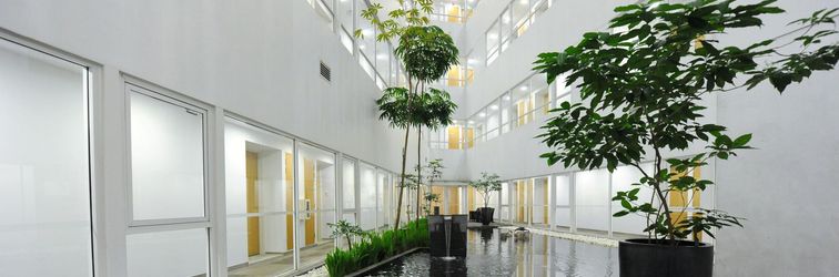 Lobi Cayden Riverfront Residences