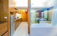 Toilet Kamar 7 Laemtong Serviced Apartment