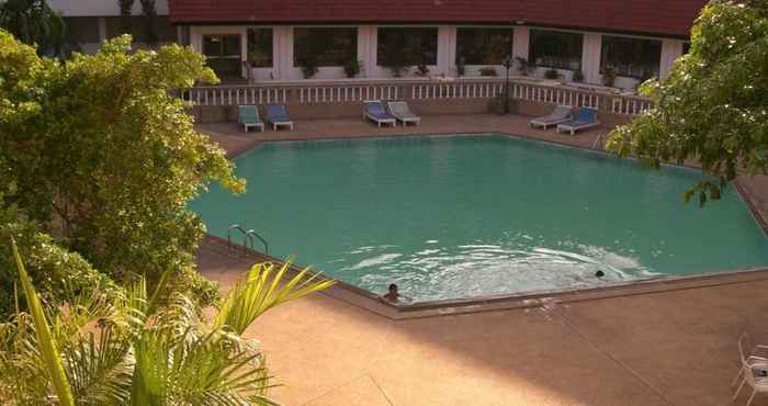 Swimming Pool Pailyn Hotel Sukhothai