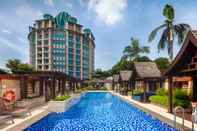 Kolam Renang Resorts World Sentosa - Crockfords Tower