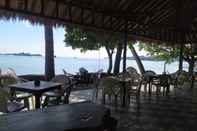 Bar, Cafe and Lounge Hotel Pantai Merak