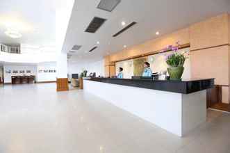 ล็อบบี้ 4 J Town Serviced Apartments & Hotel