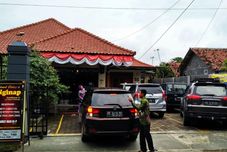 Bên ngoài Guest House 51