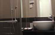 In-room Bathroom 5 G15 Hotel - Mai Lam Hotel 3 ( Yen Hoa)