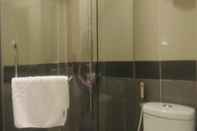 Toilet Kamar Mai Villa Hotel 8 - Trung Hoa Nhan Chinh