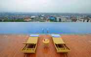 Hồ bơi 3 Louis Kienne Hotel Pandanaran
