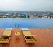 Swimming Pool 3 Louis Kienne Hotel Pandanaran