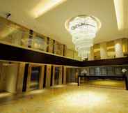 Lobby 5 Louis Kienne Hotel Pandanaran