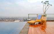 Swimming Pool 2 Louis Kienne Hotel Pandanaran