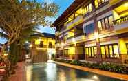 Kolam Renang 5 Motive Cottage Resort
