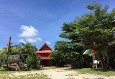 Exterior 6 Heun Baan Rong Khun