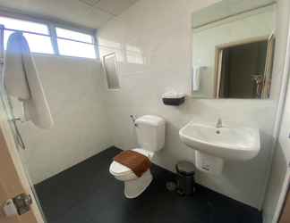 Toilet Kamar 2 Smile Bed Hotel Hatyai