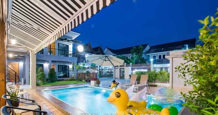 สระว่ายน้ำ Bronte BnB Pool Villa Cha Am