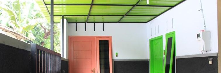 Lobi Kampoeng Pakis Inn