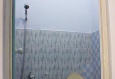 Bilik Mandi dalam Bilik 5 Kampoeng Pakis Inn