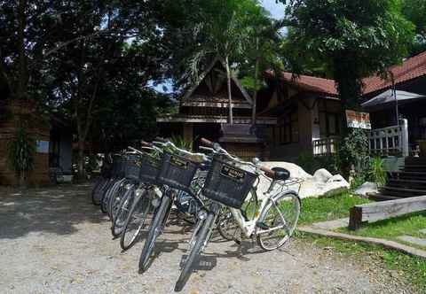 Bangunan The Old Palace Resort