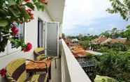 Lobi 3 Flame Flowers Homestay