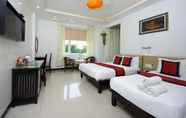 Bedroom 7 Flame Flowers Homestay