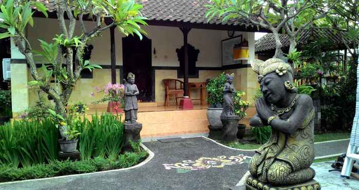 ภายนอกอาคาร Nick's Guest House Sukawati