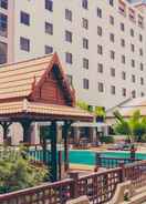 SWIMMING_POOL Songphanburi Hotel