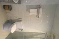 Toilet Kamar New Life Hotel